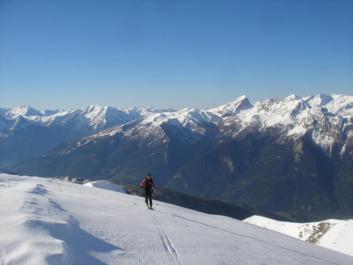 #4 ludo en termine : devant les montagnes du laverq ludo en termine : devant les montagnes du laverq