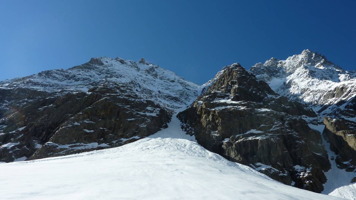 #2 Couloir : meme le haut est enneigé Couloir : meme le haut est enneigé
