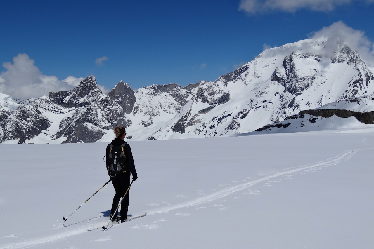 #18 Le retour : Shuss dans la trace de montée. Le retour : Shuss dans la trace de montée.