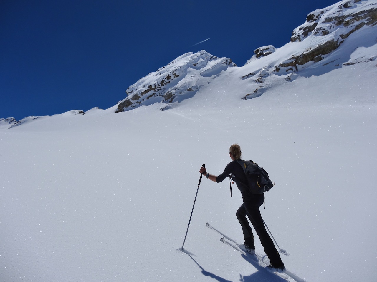 #12 Direction le Mont Pelve : Peu avant de rejoindre la crête. Direction le Mont Pelve : Peu avant de rejoindre la crête.