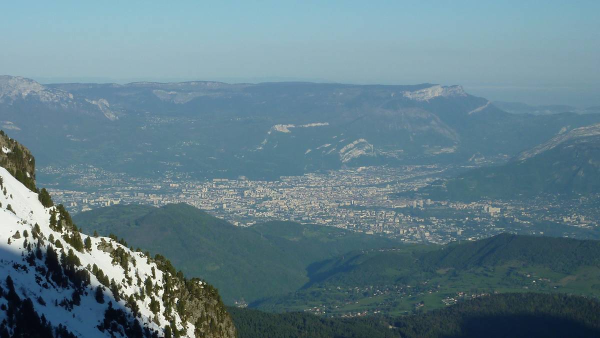 #3 Grenoble : la ville s Grenoble : la ville s'eveille