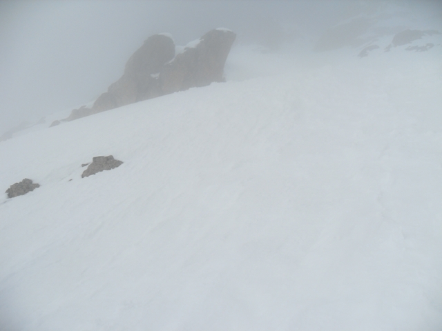 #5 Dans le nuage, sous le sommet de la Tête du Vallon. Dans le nuage, sous le sommet de la Tête du Vallon.