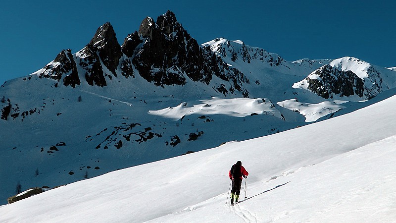 #8 2200m : Colla Lunga: Serrieres et Sommet 2200m : Colla Lunga: Serrieres et Sommet