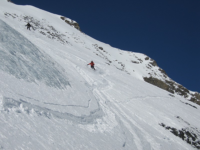 #9 glace : presque en bas entre le roche te la galce glace : presque en bas entre le roche te la galce