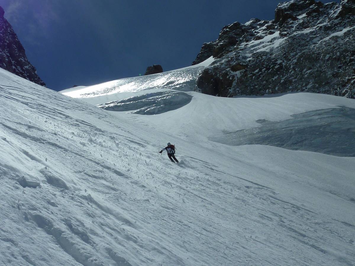 #14 Friz attaque : ça brille au dessus de la tete Friz attaque : ça brille au dessus de la tete