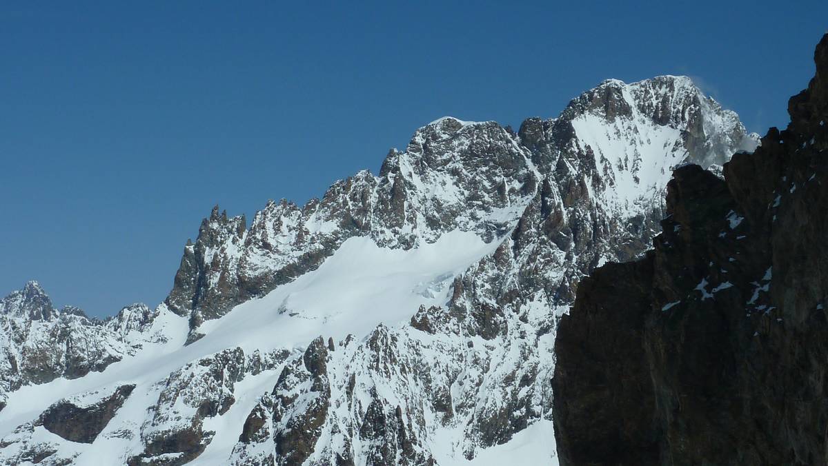 Dome et Barre : la breche Lory est bien blanche