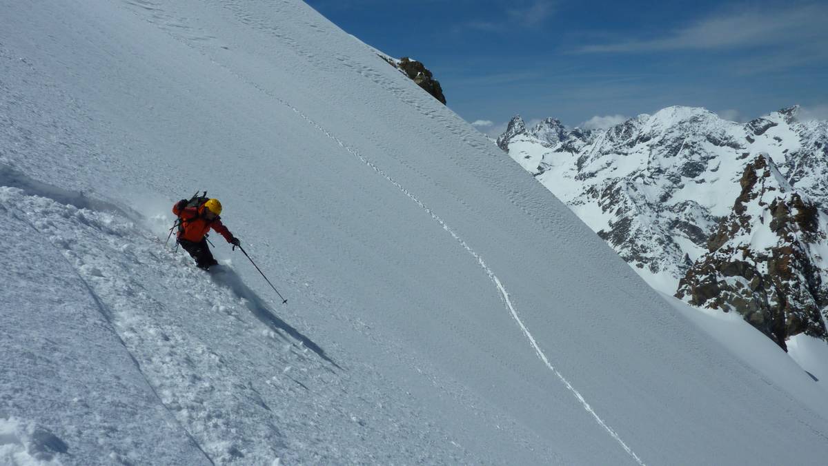 Yougs : énorme poudre sur le haut du couloir