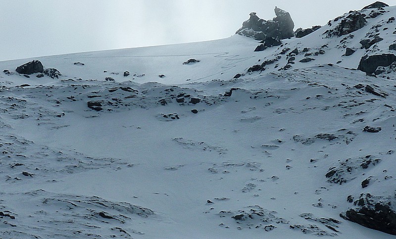 #8 Face N de Turia : Traces du haut vues du bas. Face N de Turia : Traces du haut vues du bas.