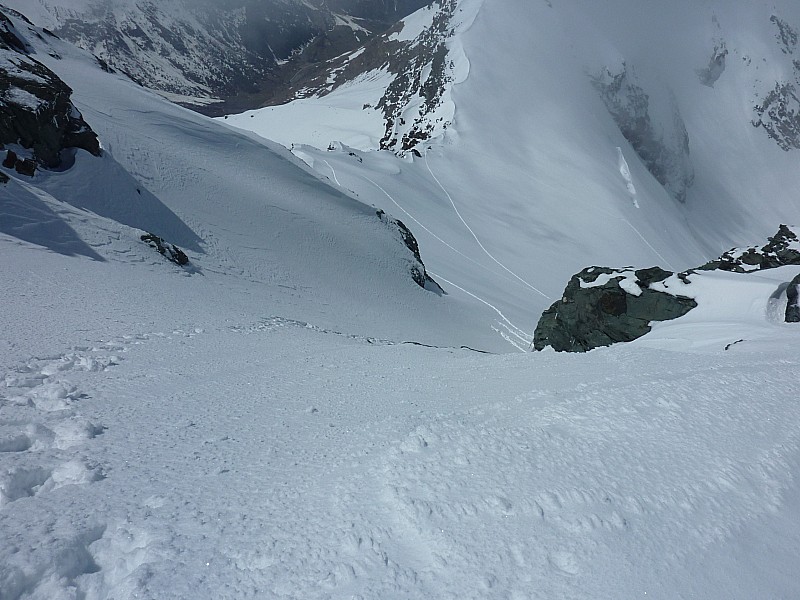 #3 Face N de Turia : Couloir d Face N de Turia : Couloir d'accès au sommet de la face.
