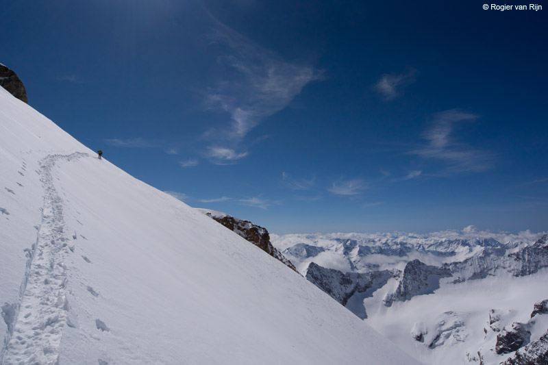 #10 Ailefroide Orientale : Mur finale: poudre a ski... Ailefroide Orientale : Mur finale: poudre a ski...