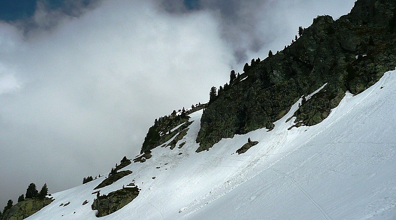 #12 Info itinéraire : Le petit couloir au pied de la montée au Col de la Petite Vaudaine passe encore bien Info itinéraire : Le petit couloir au pied de la montée au Col de la Petite Vaudaine passe encore bien