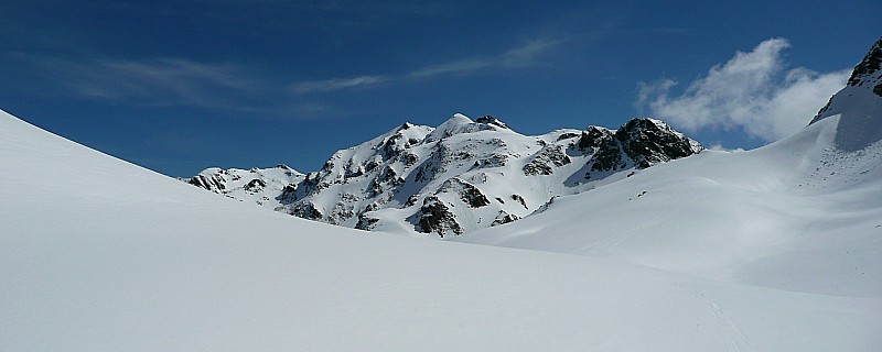 #5 La Grande Lauzière : Bon enneigement à cet altitude pour un mois de mai La Grande Lauzière : Bon enneigement à cet altitude pour un mois de mai