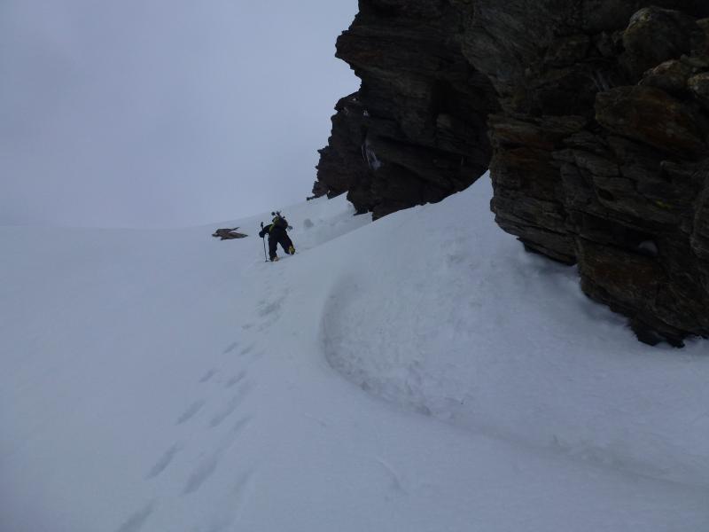 #5 Pointe centrale du Tricot : On prend la branche de droite, qui elle, est en neige poudreuse avec une croute assez epaisse Pointe centrale du Tricot : On prend la branche de droite, qui elle, est en neige poudreuse avec une croute assez epaisse