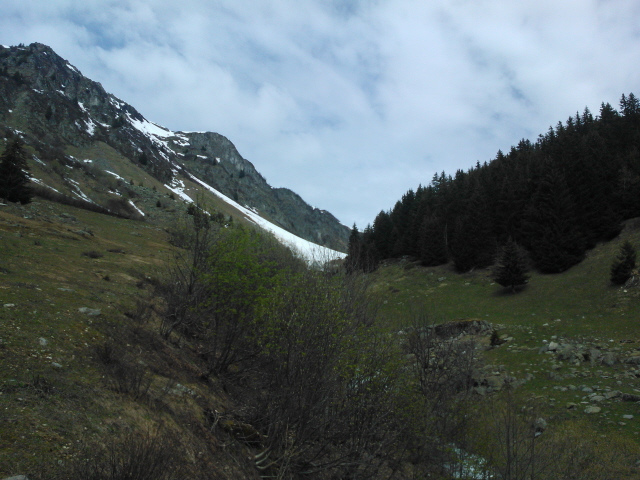 #4 Vue du bas (1420) : Sûr qu Vue du bas (1420) : Sûr qu'à la vue de ce paysage, la question d'y aller se pose! Mais ça en valait la peine.