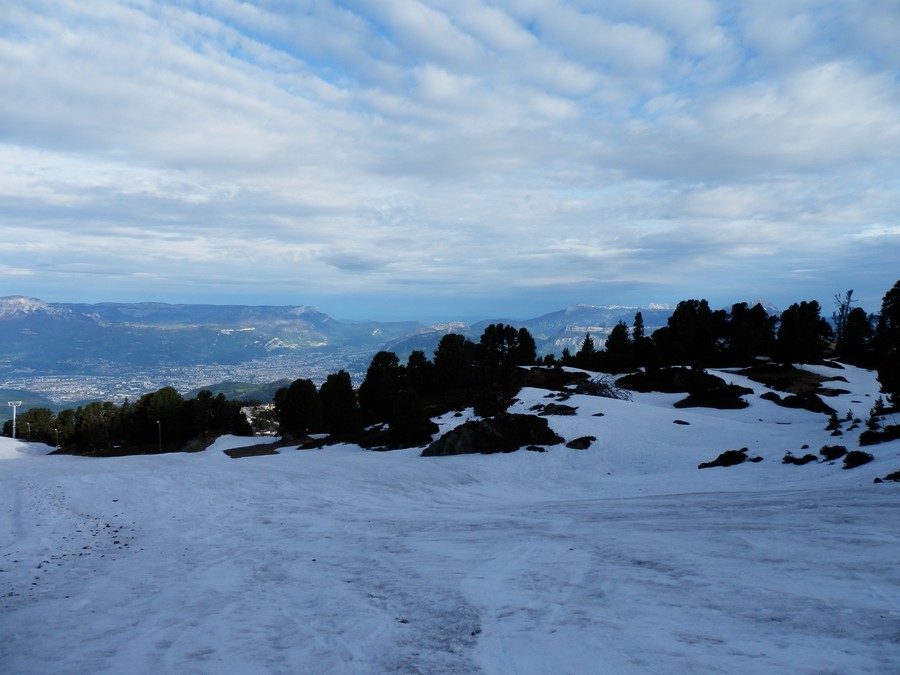 #1 7:30 : Chamrousse et Grenoble se réveillent 7:30 : Chamrousse et Grenoble se réveillent