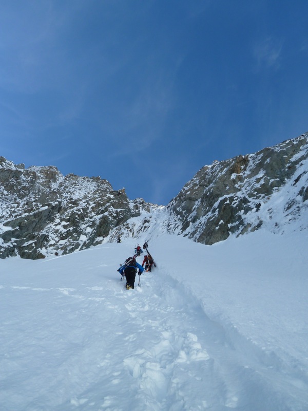 La farandole : tire droit dans le mur (1er ressaut dans l'axe)...