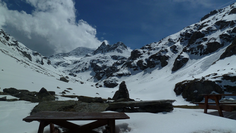 La terrasse du refuge : Vue sur le Grand Cordonnier