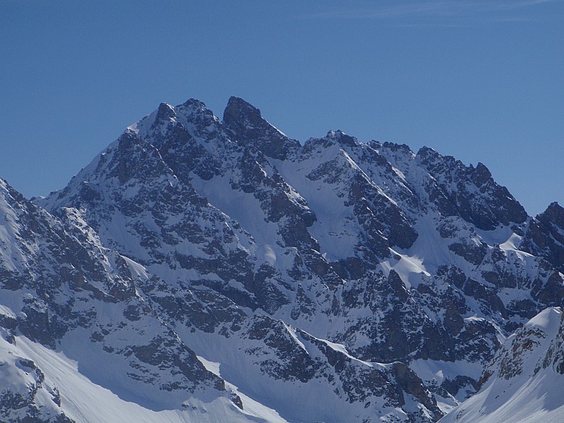 #14 les Agneaux : l les Agneaux : l'itinéraire du dernier jour : on voit bien le couloir final, et même l'endroit où nous avons stoppé. Argh, y en manquait peu !