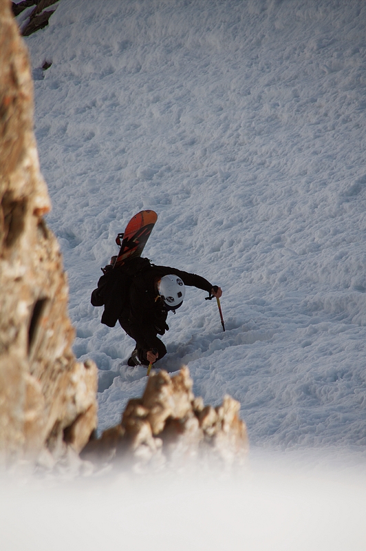 #2 Tointoin en sliptboard sur la partie sommitale du couloir Tointoin en sliptboard sur la partie sommitale du couloir
