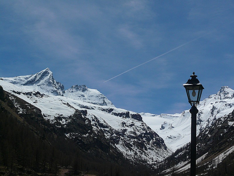 #2 Vue depuis parking : la becca di Monciar (3545m) notre repère pour 2 j Vue depuis parking : la becca di Monciar (3545m) notre repère pour 2 j