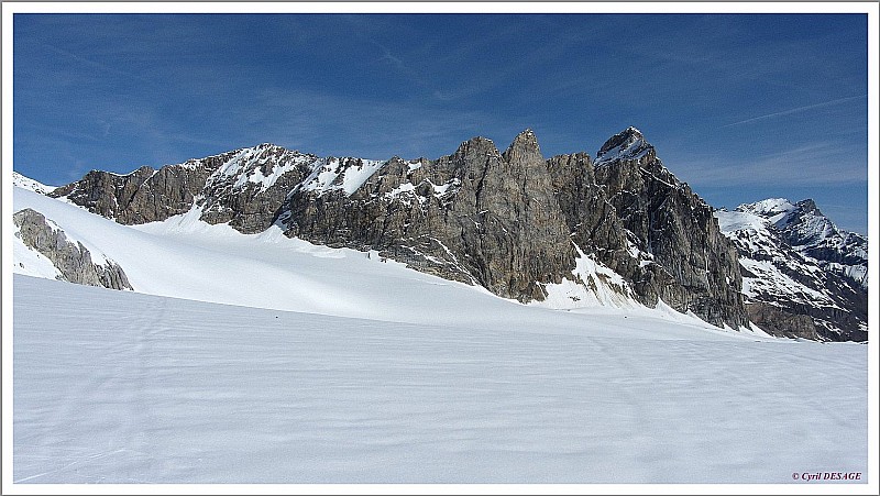 Arrivée au col : vue sur la Granta Parei