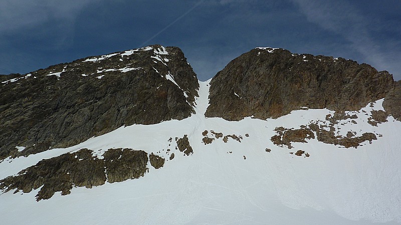 #3 Couloir Est du Gelas : Coulées sur les cotés Couloir Est du Gelas : Coulées sur les cotés
