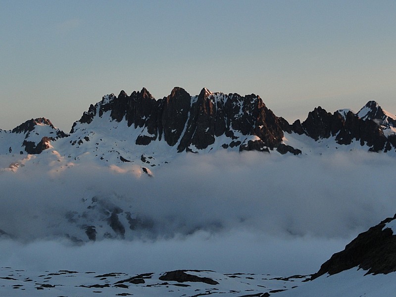 #3 Pic de l Pic de l'Etendard : Les Aiguilles d'Argentière émergent de la crasse