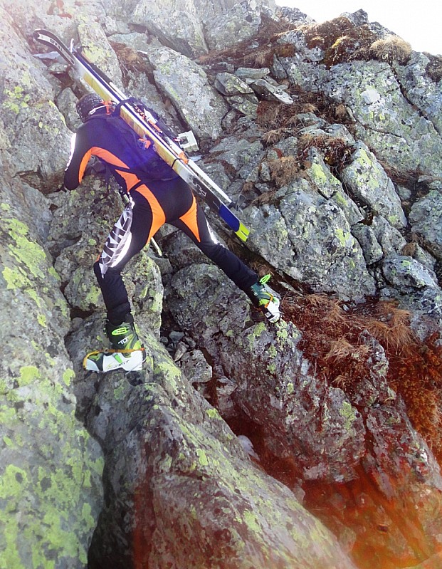 #1 Arete ouest : La Dent possède 7 possibilités d’ascension, avec l’arête ouest nous avons bouclé le dernier itinéraire. Chapp&Alex Arete ouest : La Dent possède 7 possibilités d’ascension, avec l’arête ouest nous avons bouclé le dernier itinéraire. Chapp&Alex