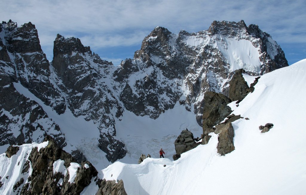 #13 Bernard sort du couloir Bernard sort du couloir