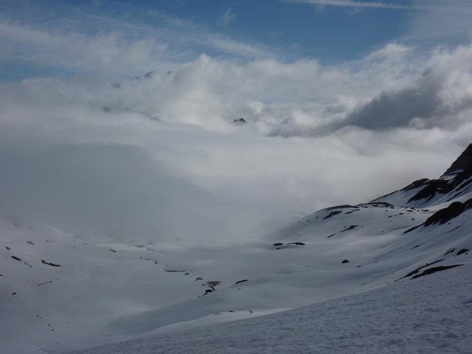 #1 aiguille du grand fond 13/5/12 : la combe d aiguille du grand fond 13/5/12 : la combe d'arpire sortie du brouillard