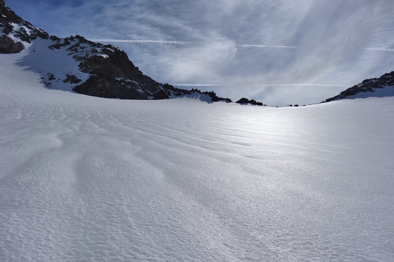 Traversée du glacier : Neige vitrifiée en altitude.
