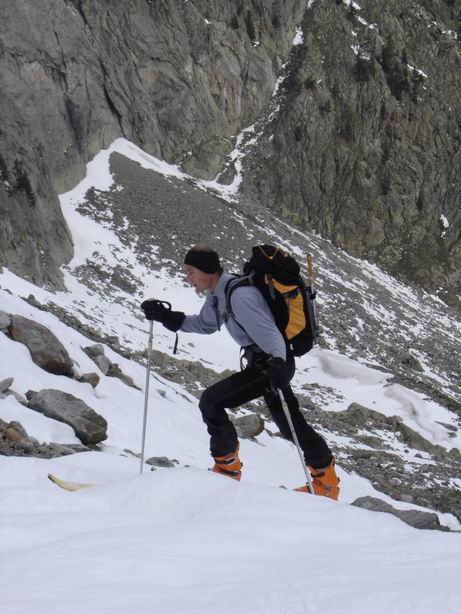 #2 qui arrive en dessous du couloir qui arrive en dessous du couloir