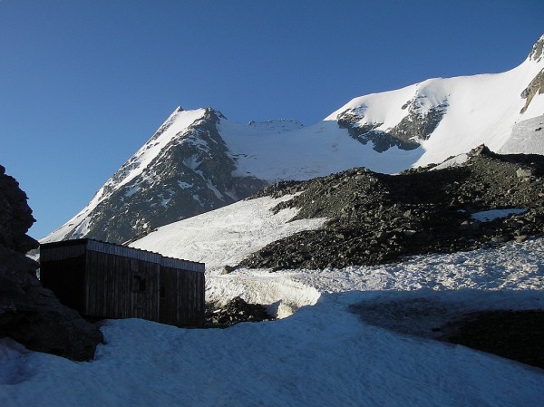 le Grand Col : Le Grand Col, sa cabane, son glacier