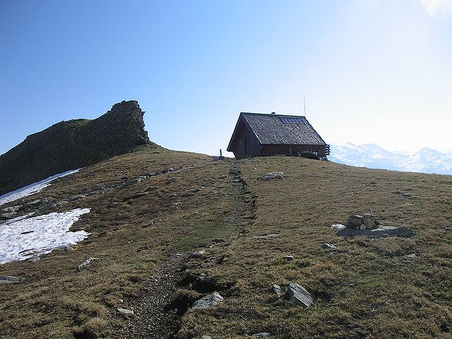 #7 refuge de TURIA : UN MAGNIFIQUE REFUGE bien situé et tout confort refuge de TURIA : UN MAGNIFIQUE REFUGE bien situé et tout confort