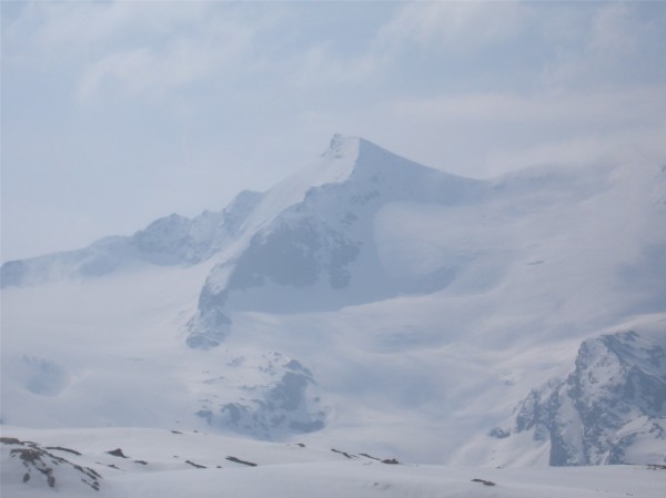 Gde Aiguille Rousse : La Grande Aiguille Rousse avec ses faces nord-est et nord ouest, vu du col de (dédé)Rhêmes-Calabre