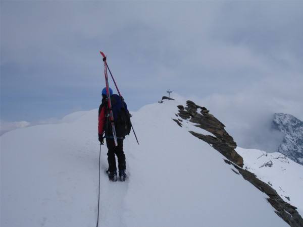 #21 Le jalonnement : L Le jalonnement : L'arête qui est d'ailleurs subtilement jalonnée