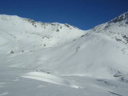 #3 Col de Freissinières : Le Col de Freissinières vue depuis le vieux refuge du Grand Lac des Estaris Col de Freissinières : Le Col de Freissinières vue depuis le vieux refuge du Grand Lac des Estaris