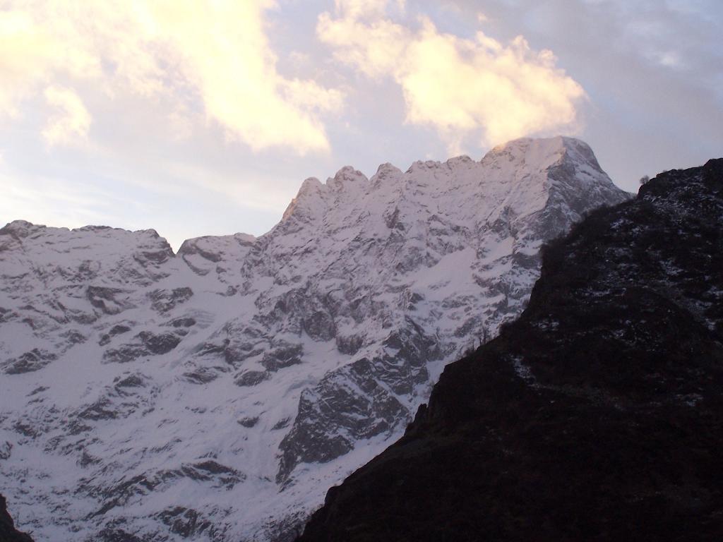 #1 Sirac : Lever de soleil sur le maître des lieux Sirac : Lever de soleil sur le maître des lieux