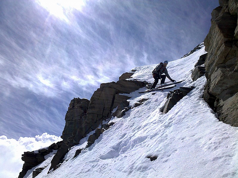 #4 Verrou dans la barre du bas : ça passe limite à ski, moi j Verrou dans la barre du bas : ça passe limite à ski, moi j'ai déchaussé!