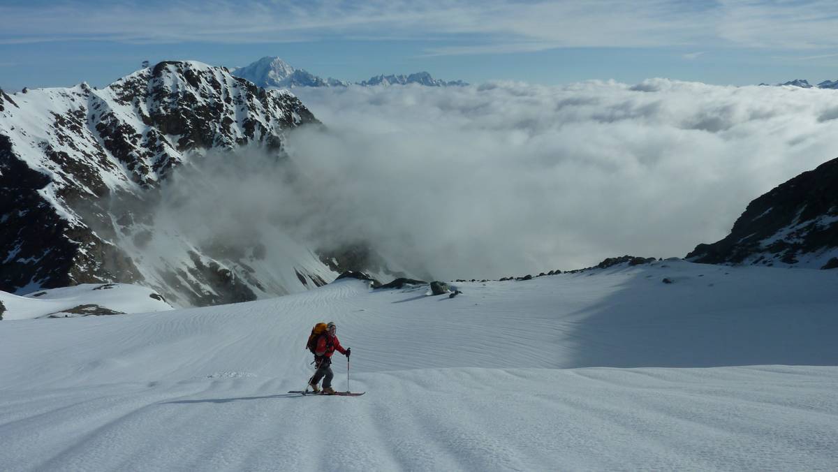 sous le col des Roches : mer de nuages à 2800m