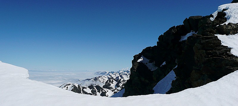 Grande Lance : Sous le sommet, fenêtre sur le Mont Blanc