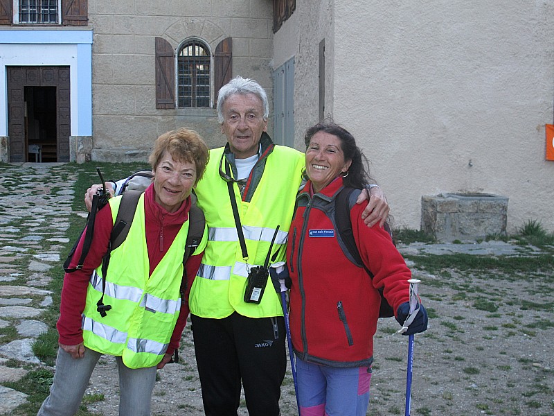 Merci le CAF Nice : Georges bien entouré !