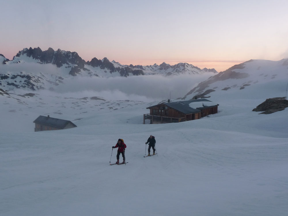 #1 Départ matinale : Départ du refuge au petit matin Départ matinale : Départ du refuge au petit matin