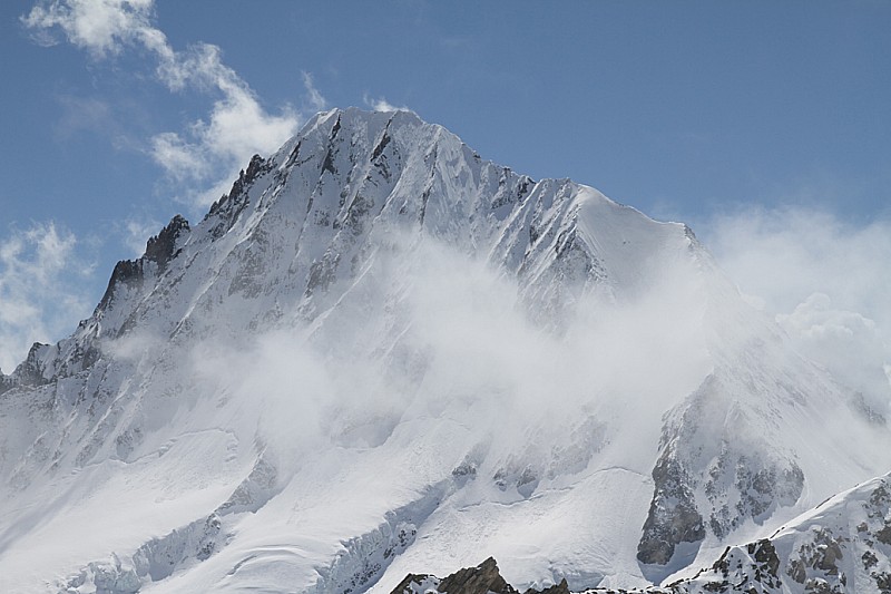 #6 Bietschhorn : Bietschhorn dans les nuages Bietschhorn : Bietschhorn dans les nuages