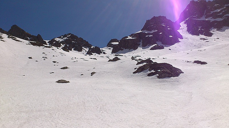 #8 Remontée au col de la Croix : La neige est bien meilleure que ce matin mais je remonte ;-( Remontée au col de la Croix : La neige est bien meilleure que ce matin mais je remonte ;-(