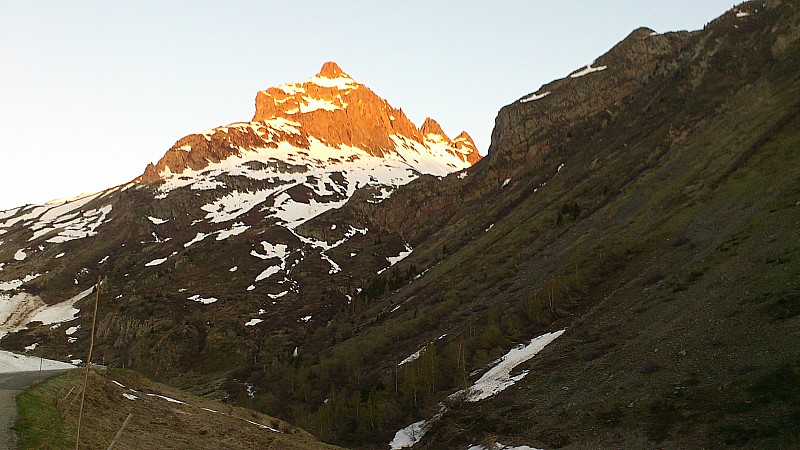 #1 Enneigement au départ : Une idée du portage ( environ 30 Enneigement au départ : Une idée du portage ( environ 30')