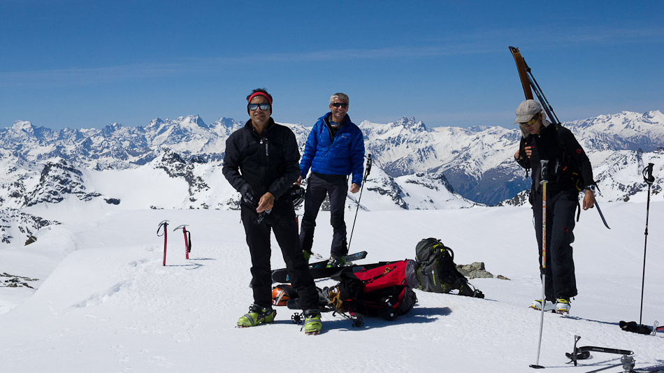 #4 Au sommet : devant les Aiguilles d Au sommet : devant les Aiguilles d'Arves et la Meije