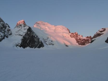 #3 lever de soleil : le soleil se leve sur la colline lever de soleil : le soleil se leve sur la colline