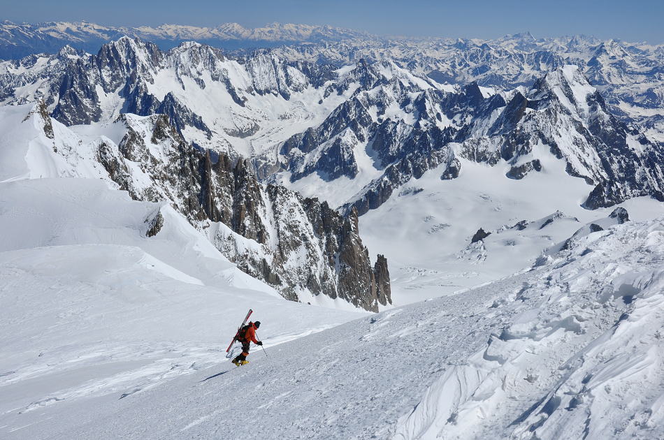 #32 Derniers efforts : Bien crâmés dans la pente finale où l Derniers efforts : Bien crâmés dans la pente finale où l'on voit apparaître toutes les Alpes