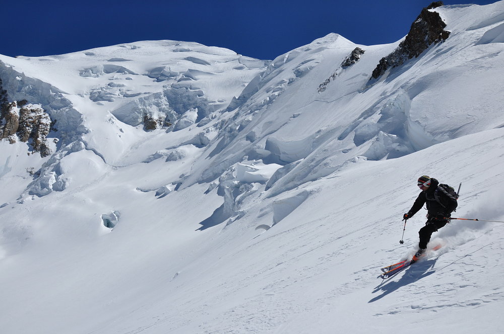 #44 Descente : Devant une face N pas vraiment en conditions Descente : Devant une face N pas vraiment en conditions